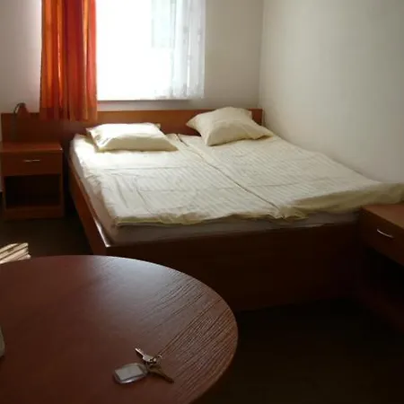 Wakacyjna Wioska Wczasy Rodzinne *