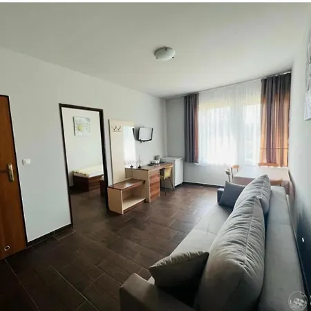 Wakacyjna Wioska Wczasy Rodzinne *