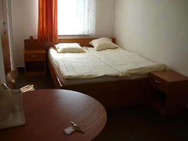 Wakacyjna Wioska Wczasy Rodzinne *