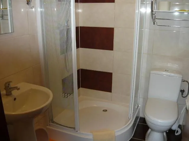 Wakacyjna Wioska Wczasy Rodzinne *